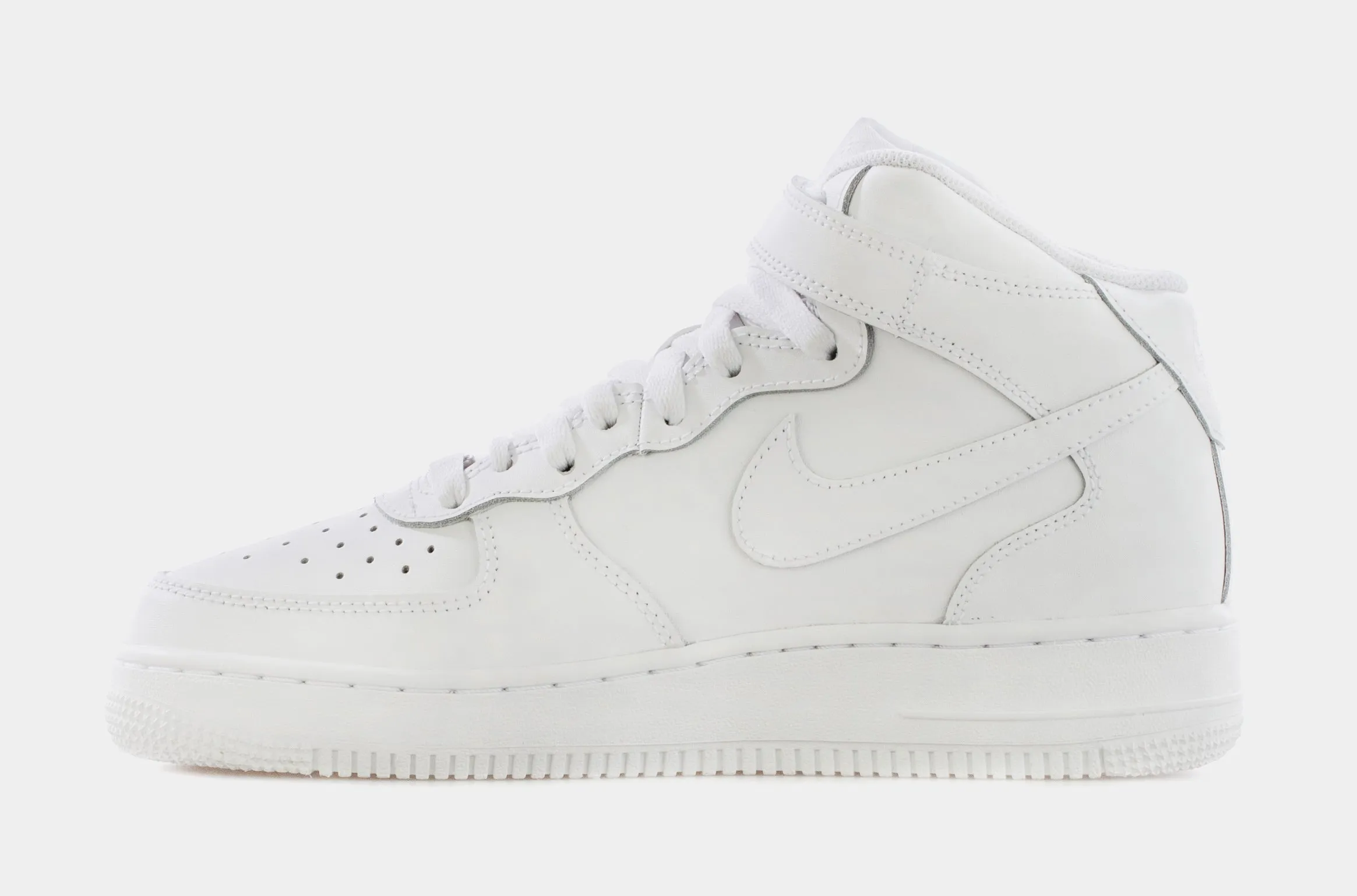 Air Force 1 Mid 07 LE Grade School Lifestyle Shoes (White)