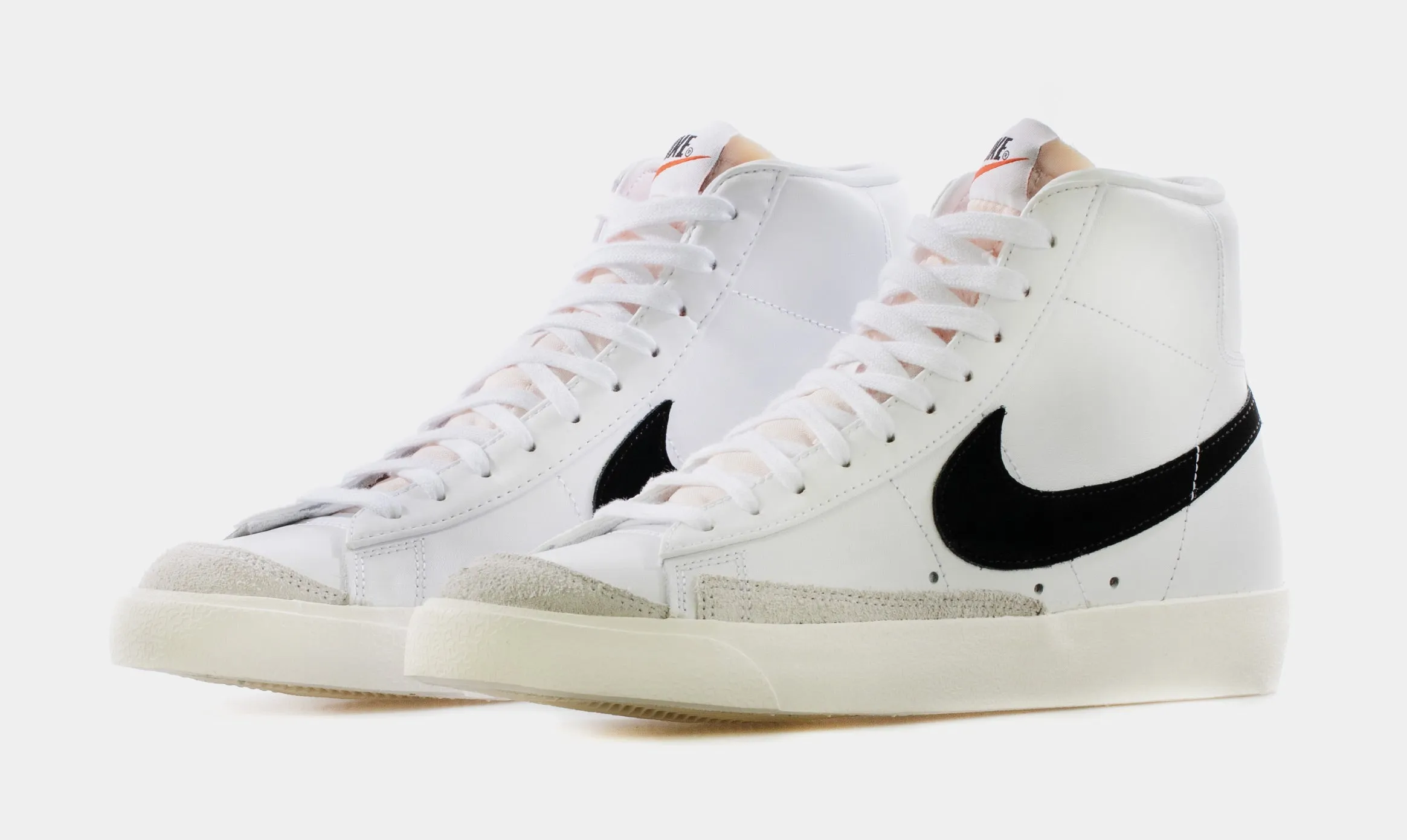 Blazer Mid 77 Vintage Mens Lifestyle Shoes (White)