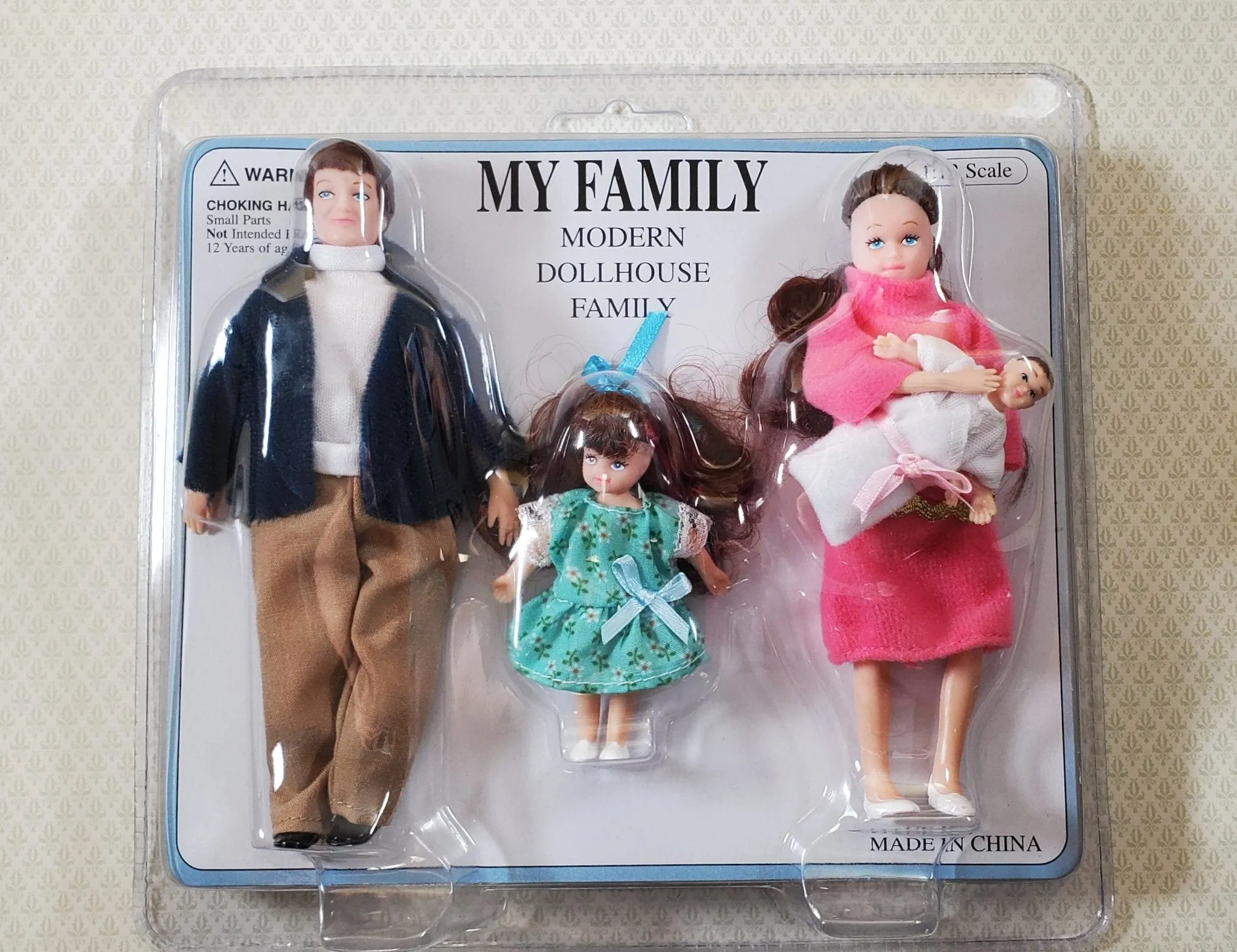 Dollhouse Modern Family Dolls Dad Mom Daughter Baby Poseable 1:12 Scale Removable Clothes