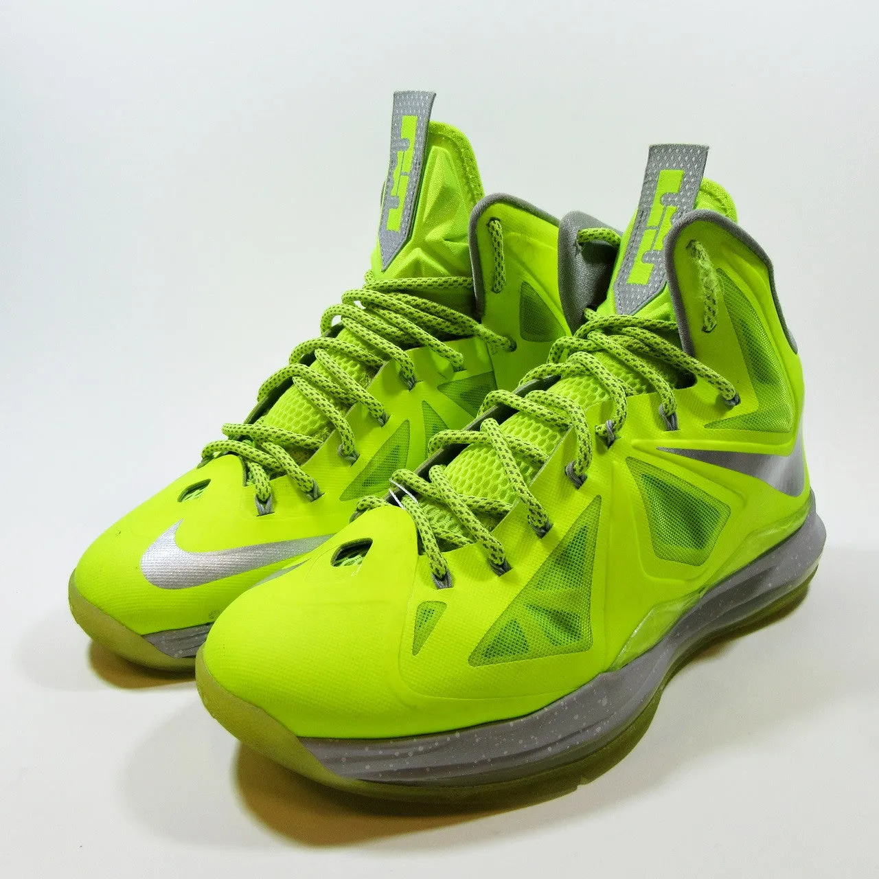 NIKE - Lebron X