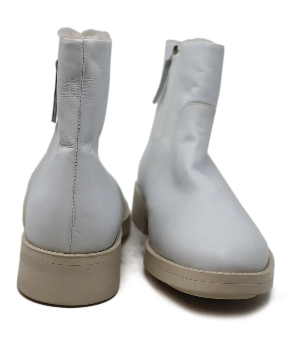 Theory White Shearling Booties sz 10