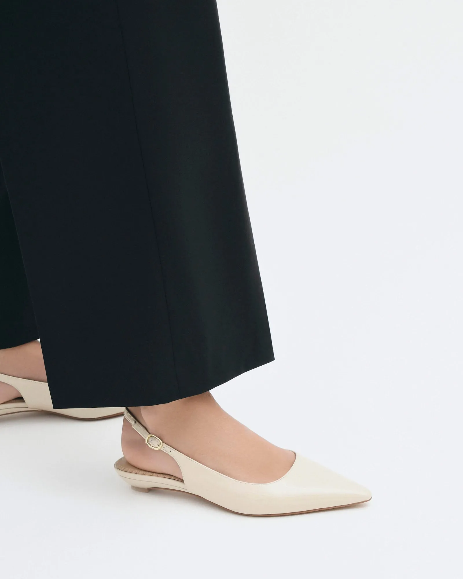 VIKTOR DRESS FLATS SAND PATENT