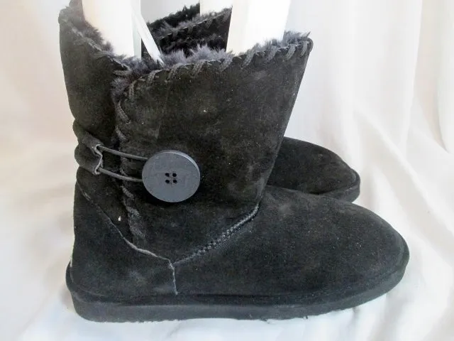 Womens LAMO ESSENTIAL SNOWMASS BUTTON Short Suede Winter BOOTS 9 BLACK Shearling