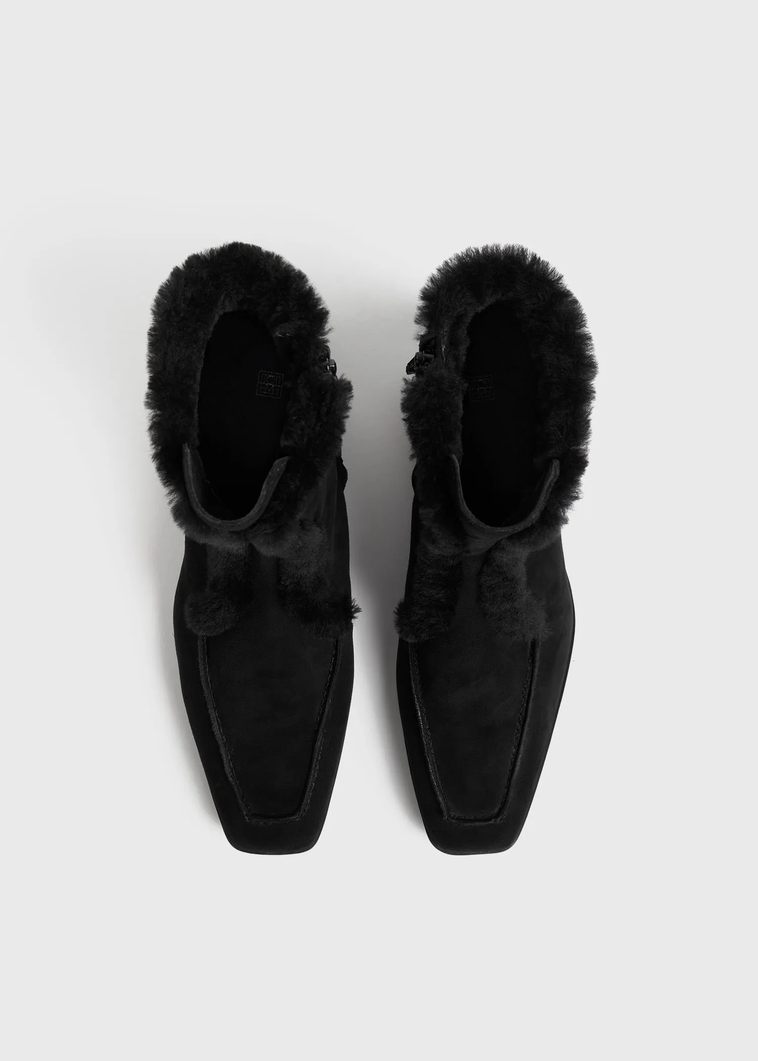 Zipped winter boots black